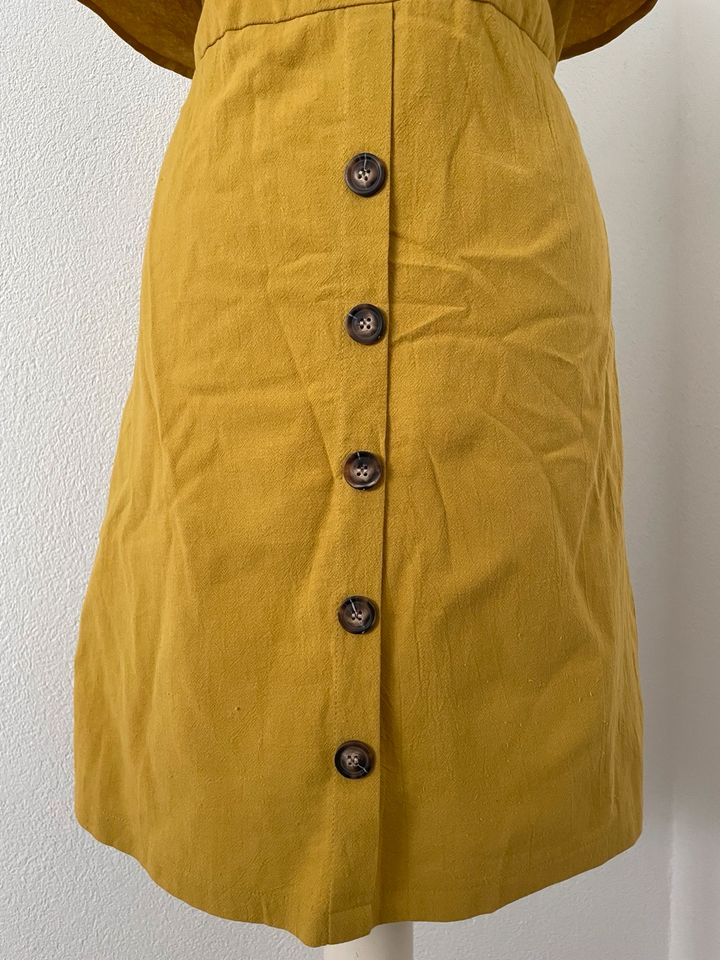 Schulterfreies Kleid senfgelb Gr 36/38 in Stadtallendorf