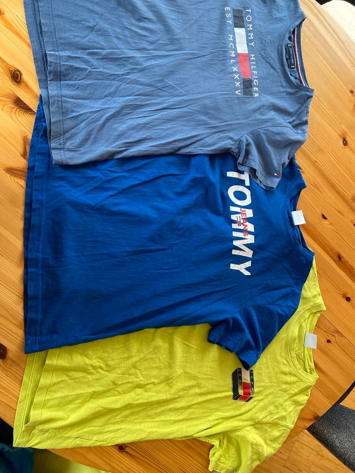 3 Tommy Hilfiger T-Shirts M - Set in Balzheim