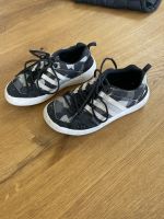 Adidas Boat Lace 31 Turnschuhe schwarz grau Segelschuhe 29 30 Sommersdorf (Börde) - Marienborn Vorschau