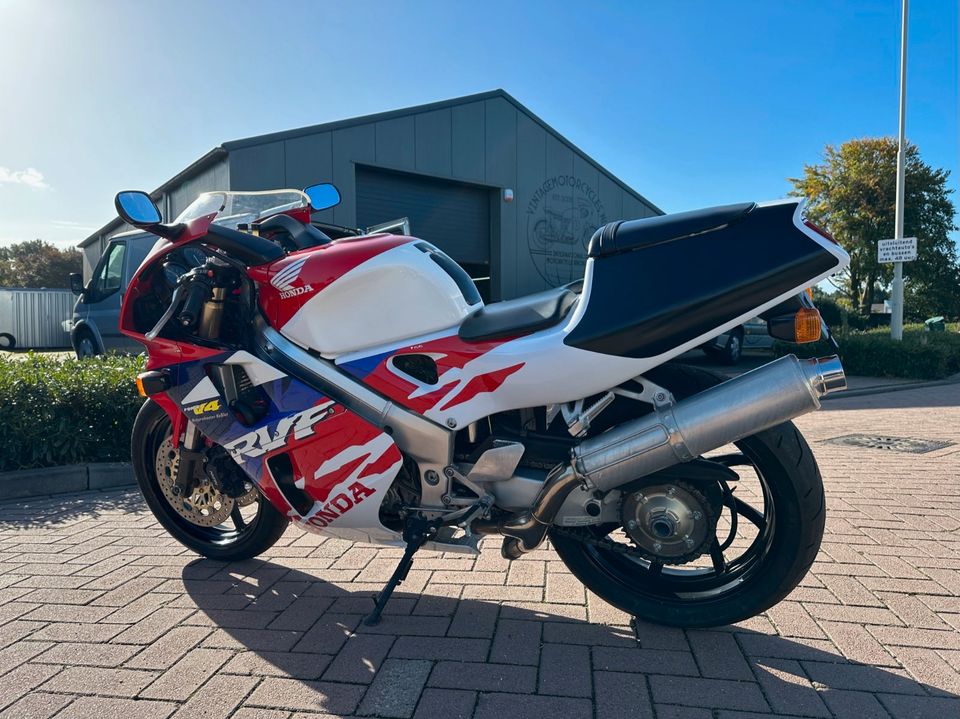 Honda RVF400 in Moers