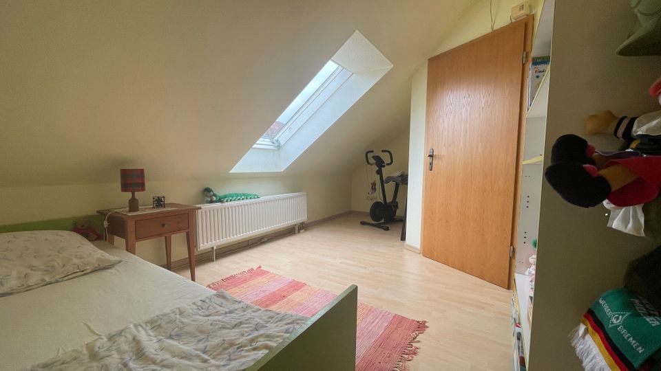 Modernes Reihenendhaus: Wohnkomfort und ländliche Idylle vereint in Borsdorf