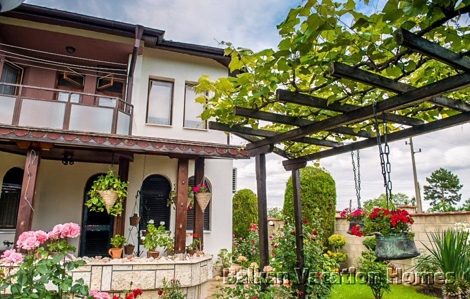 Ein schönes Familienhaus 20 km von Balchik in Bulgarien entfernt in Stuttgart
