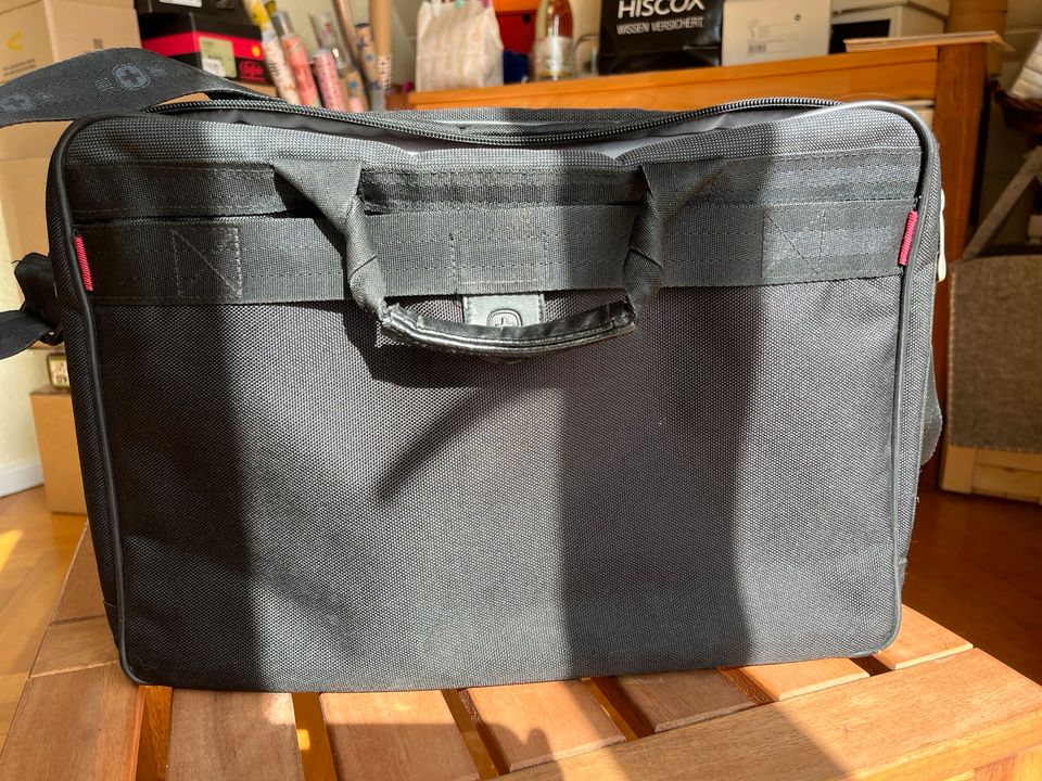 Wenger Laptop Tasche schwarz in Birkenheide