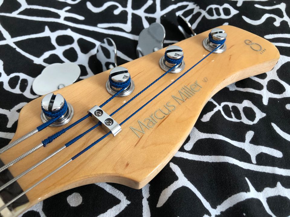 Wie neu: Marcus Miller V7 Fretless-Bass (Erle, 2nd Gen) in Berlin