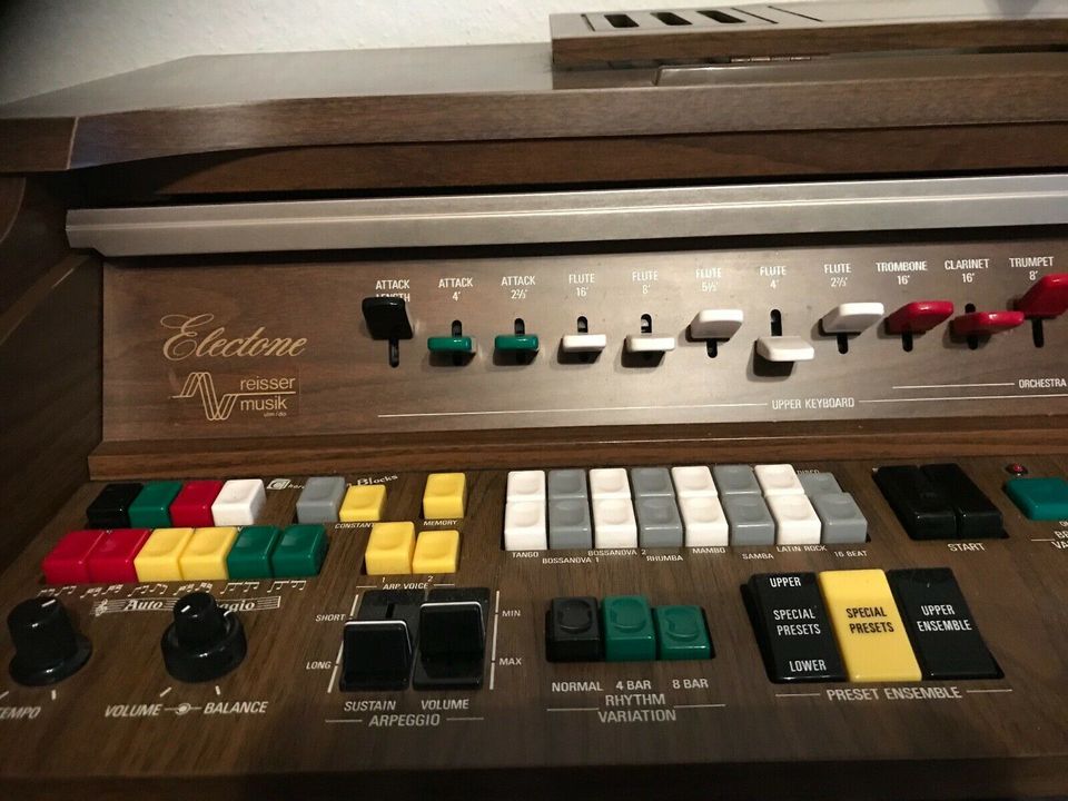 Yamaha Electone Risser Musik Heimorgel m. Bank - voll funktionsf. in Bremen