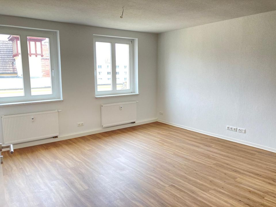 Eindrucksvolle, frisch sanierte 64,35 m² 2-Zimmer-Altbauwohnung im Herzen der Stadt Guben in Guben