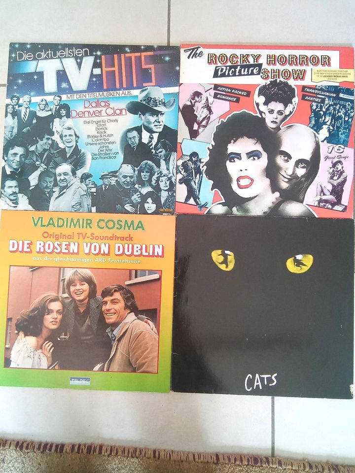 Soundtracks (26 LPs): Evita, Rocky Horror Picture Show, Chess usw in Ratingen