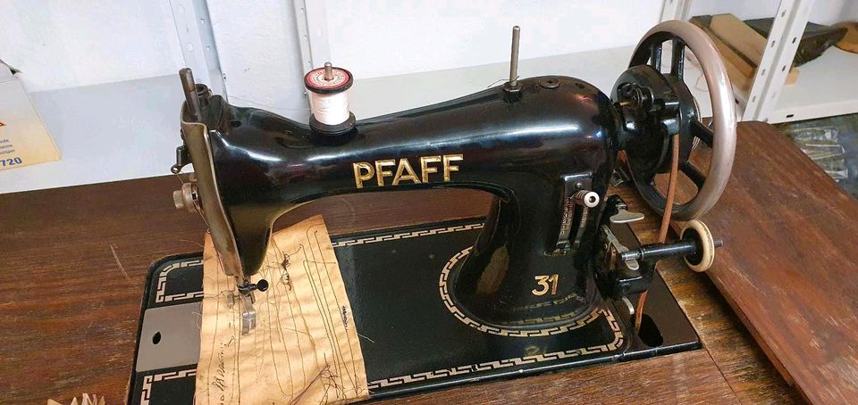 Pfaff 31  alte Nähmaschine für deko in Saulgrub
