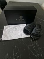 Versace Slipper Medusa Badelatschen schwarz 39 Baden-Württemberg - Heilbronn Vorschau