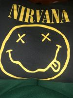 Nirvana Hoodie mit bauchtasche Kr. München - Haar Vorschau