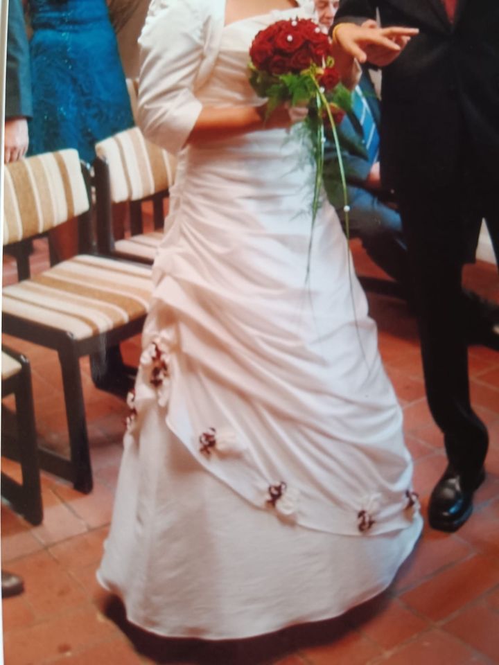 Brautkleid von Valerie in Größe 36 in Bernburg (Saale)