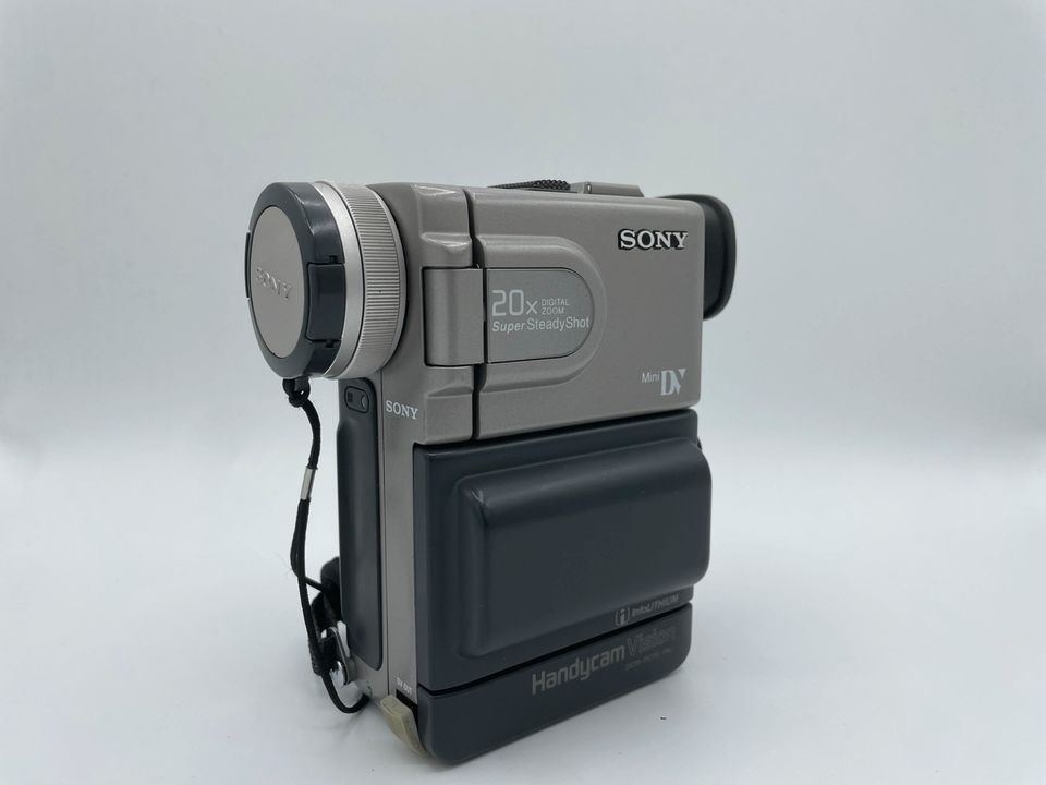 Sony DCR-PC7E MiniDV Handycam Videokamera in Köln