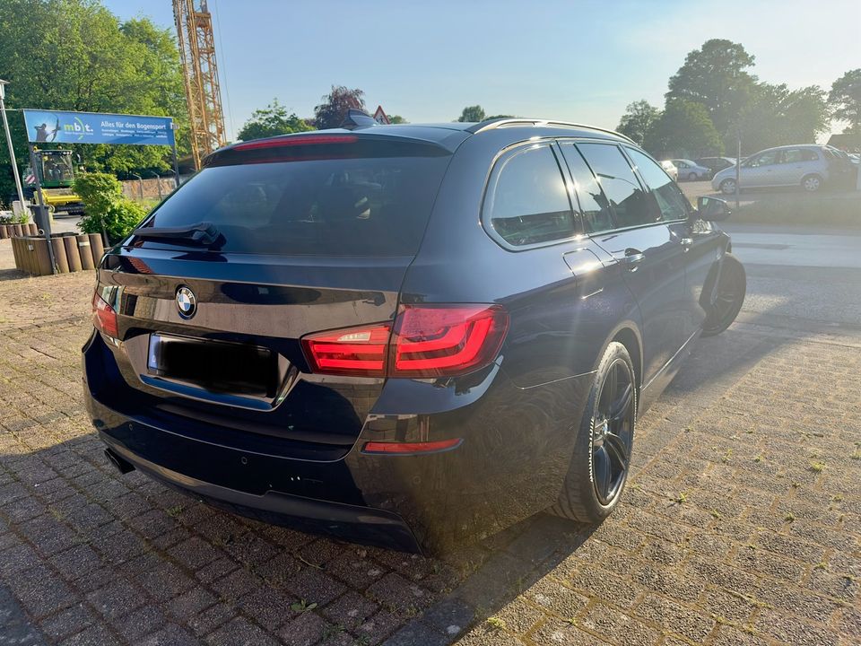 BMW 530d xDrive M Paket SOFT-CLOSE/360 ° KAMERA/PANO/HEAD-UP in Beckum