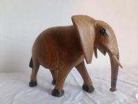 Handgeschnitzter afrikanischer Elefant Niedersachsen - Jembke Vorschau
