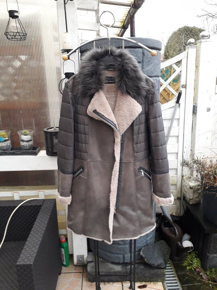 BETTY BARCLAY  Longjacke Gr. 44 WIE NEU in Göttingen