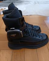Prada Stiefel inkl. Taschen München - Ludwigsvorstadt-Isarvorstadt Vorschau