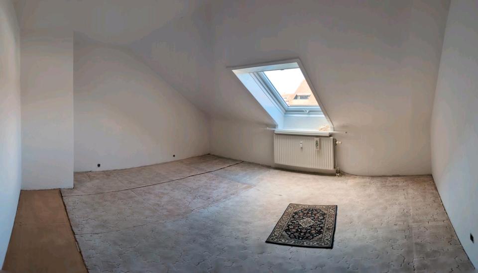 Verkaufe Dachwohnung 2,5 Zimmer mit ausbaubarem Speicher in Mannheim