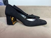Pumps Zara/schwarz-gold/Gr.40/neu/ Kunstliche Wildleder Bayern - Neu Ulm Vorschau