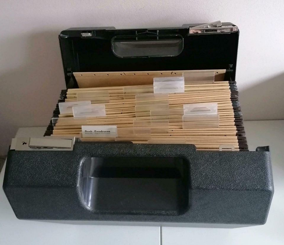 Leitz Hängeregister Koffer Büro to Go mit Register in Niedersachsen -  Stelle | Büromöbel gebraucht kaufen | eBay Kleinanzeigen ist jetzt  Kleinanzeigen