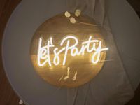 Neonschild | let's party | Miete / Verleih | Hochzeit | Event Hessen - Fulda Vorschau
