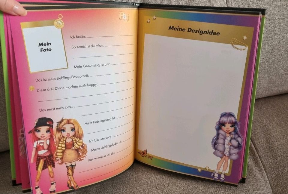 Freundschaftsbuch Rainbow High NEU in Hamburg
