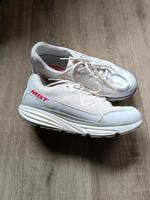 MBT Schuhe Sneaker, Gesundheitsschuhe 42,5 Hessen - Guxhagen Vorschau