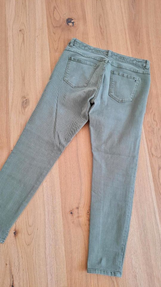 Damen S. Oliver Jeans, olive, Gr. 36, stretch in Stuttgart