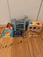 Holzspielzeug und Kinder Bücher Berlin - Neukölln Vorschau