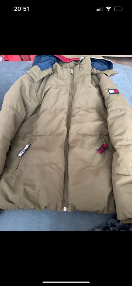 Tommy Hilfiger Jacke Größe 152 in Hellenthal