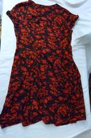 Yessica Dresses T-Shirt Kleid Blumenmuster Rot/Schwarz Gr.40/42 Bayern - Sindelsdorf Vorschau
