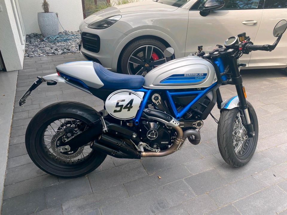 Ducati Scrambler Café Racer Sondermodell in Berlin