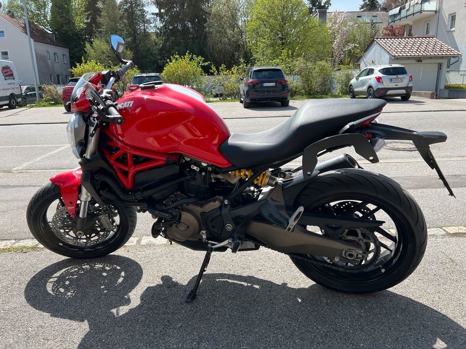 Ducati Monster 821 in Freilassing