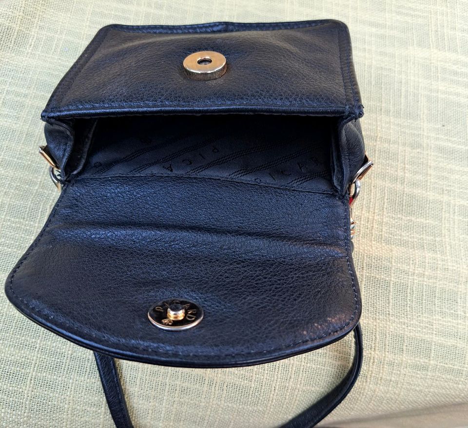 Kleine schwarze Ledertasche von Picard in Berlin