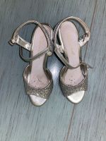 Fabulicious peeptoe pumps 38 glitzer silber Sachsen-Anhalt - Halle Vorschau