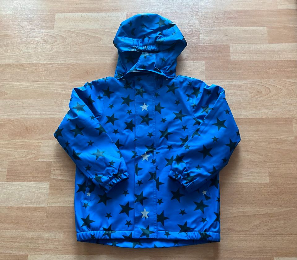 Regenjacke, blau, mit Sternen, Größe 110/116 in Delligsen