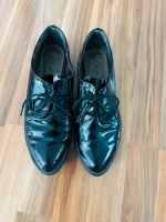 s.Oliver Schnürschuhe Loafer Lackleder Lackschuhe 39 schwarz Berlin - Köpenick Vorschau