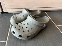 Crocs 36/37 grau Nordrhein-Westfalen - Sprockhövel Vorschau
