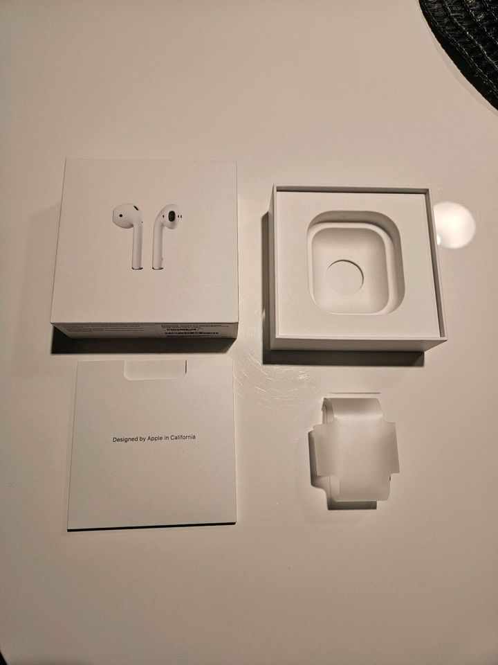 AirPod Verpackung in Friedrichshafen