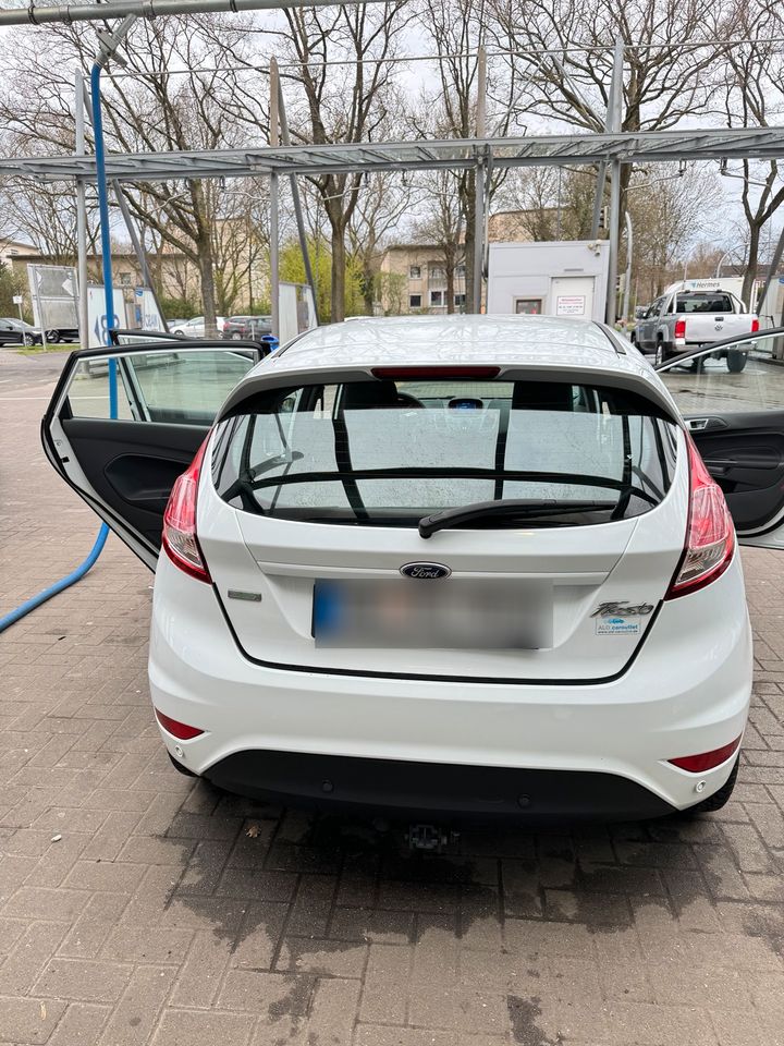 Ford Fiesta, Titanium, EcoBoost 1,0 in Bremen