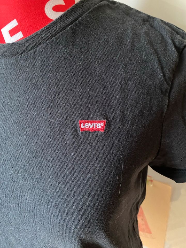 LEVI'S T-Shirt Gr. M in Freising