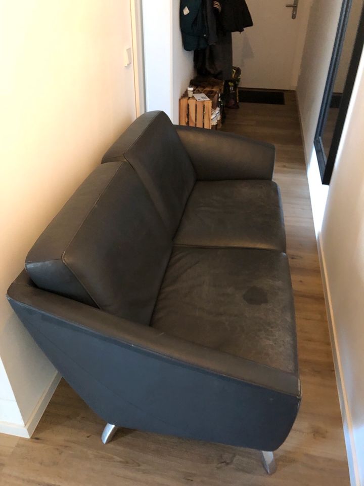 Leder Couch Grau; Breite 175cm, Tiefe 89cm, Höhe 82cm in Hamburg