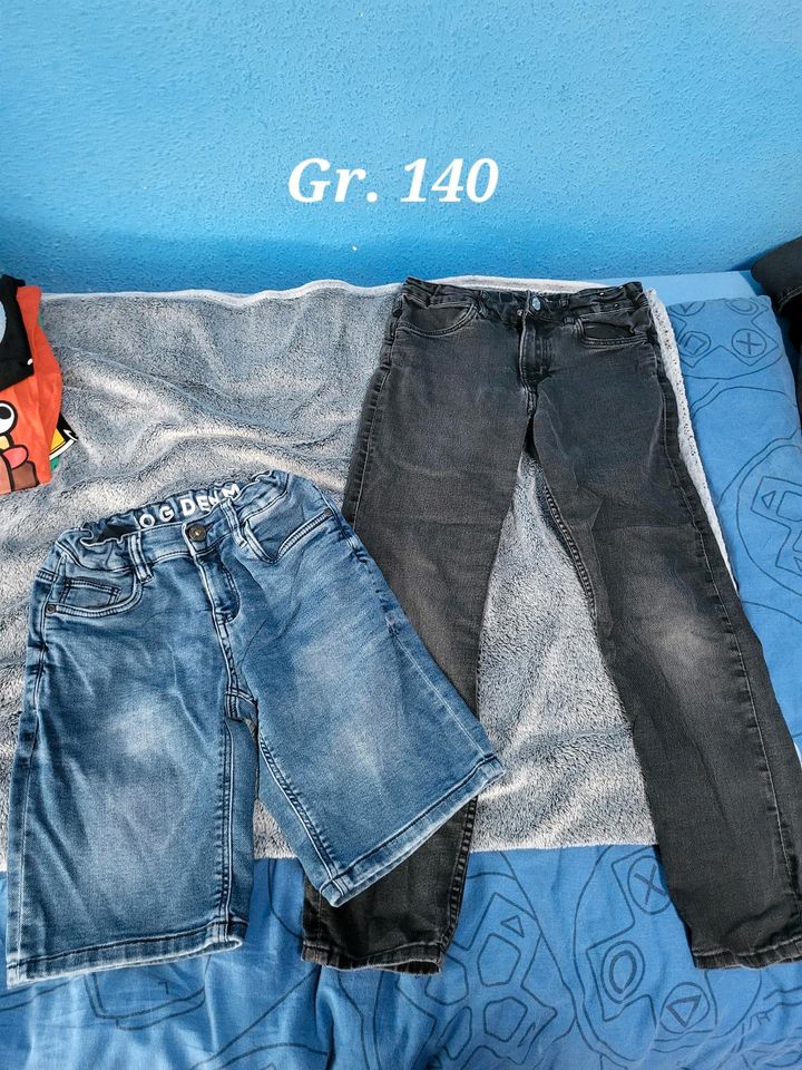 Jungen Hosen Gr. 140 in Pirmasens