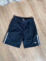 Hose Kinder Adidas blau gr.140 Jungs Berlin - Mitte Vorschau