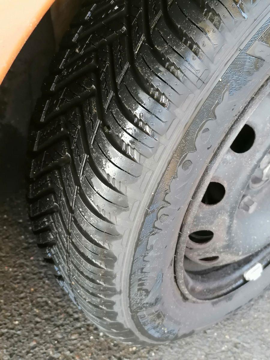 Abbildung des Autos Peugeot 1007 Filou 75 Fi…