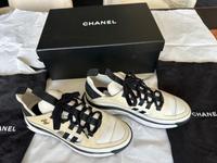 Chanel Sneaker, Damen, 38 - 38,5 Aachen - Aachen-Mitte Vorschau