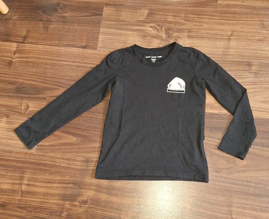 Langarmshirt, Pullover, Gr. 128 in Wittenförden