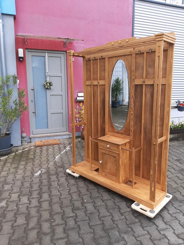 Antike Jugendstil Weichholz Garderobe, Schrank in Kusel