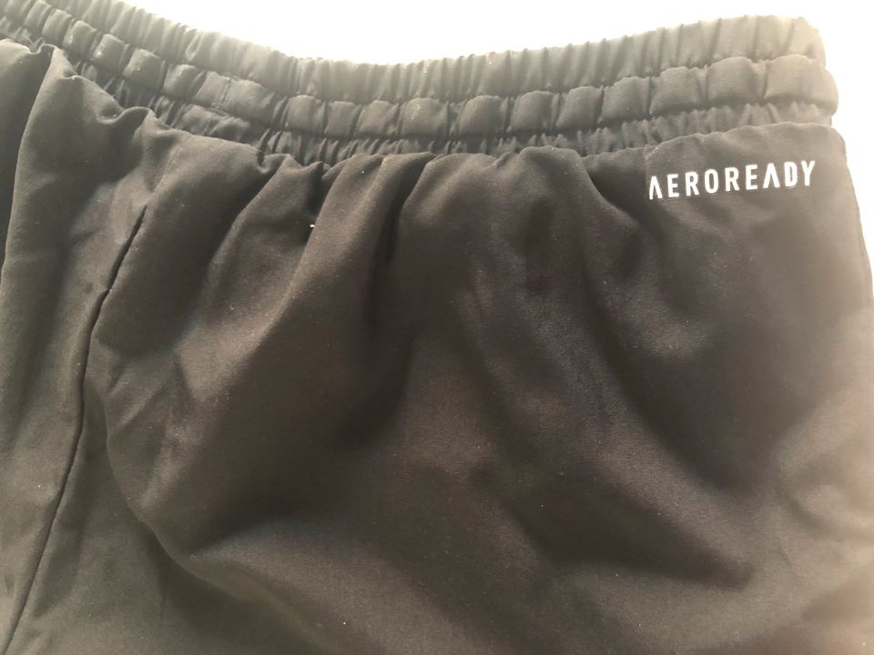 Adidas Mädchen Shorts Größe 170 in Ornbau