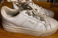 Weiße Fila Schuhe Düsseldorf - Benrath Vorschau
