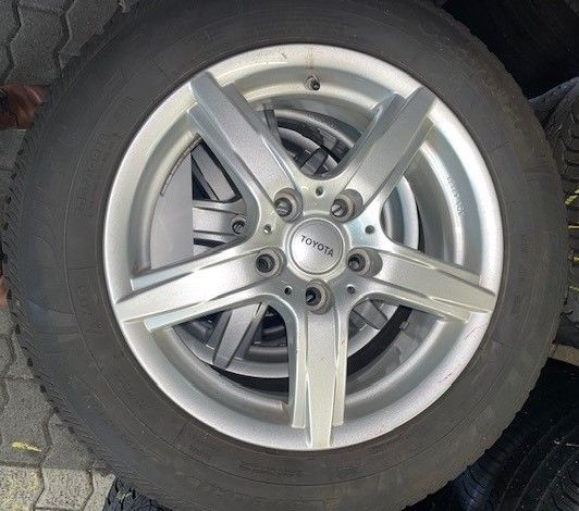 Winter-Komplettradsatz für Toyota Verso 205/60 R16 in Koblenz